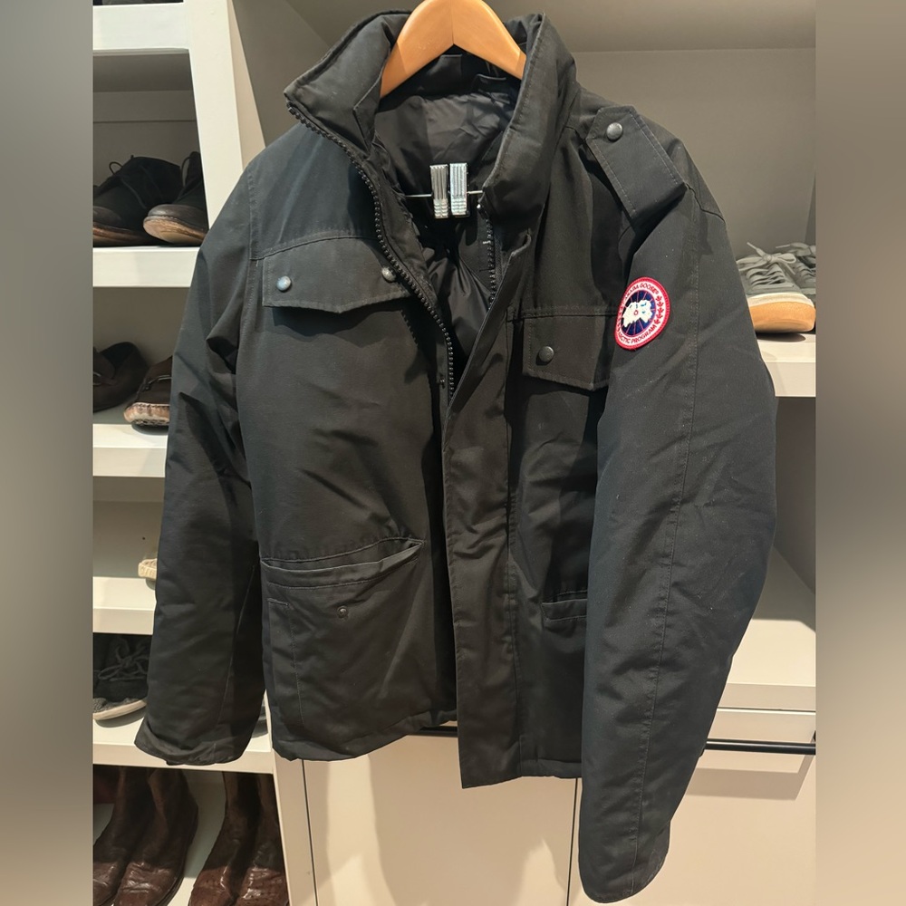 Canada goose puffer size M. Good as new